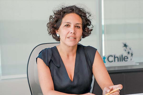 La directora de InvestChile, Karla Flores. Foto: Jonathan Duran