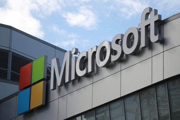 Microsoft "compartió una oportunidad de traslado interno opcional con un subconjunto de empleados", dijo un portavoz.