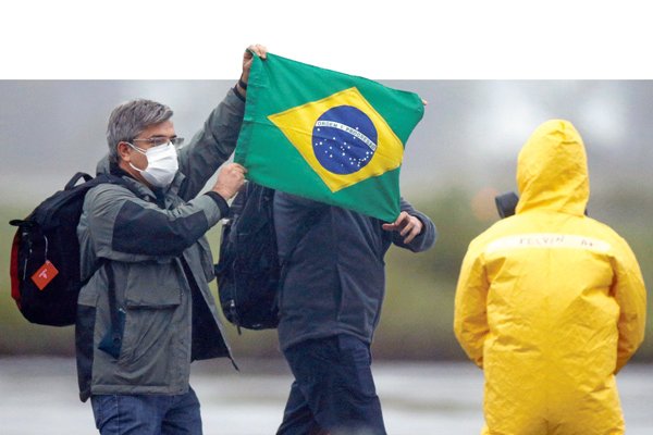 El paciente confirmado en Brasil es un hombre adulto, de 61 años y vive en Sao Paulo. Foto: Reuters