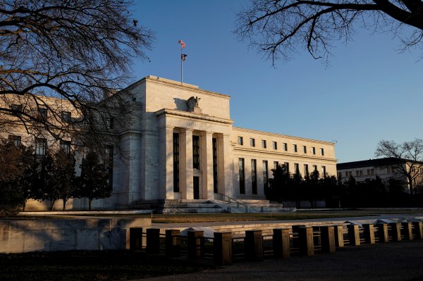 Los bancos centrales del mundo lanzan la campaña de alza de tasas más agresiva desde la década de 1980