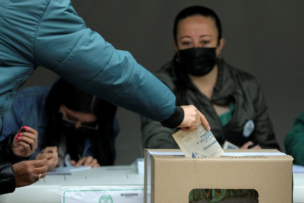 Colombia inicia hoy la jornada de segunda vuelta en reñidas elecciones presidenciales