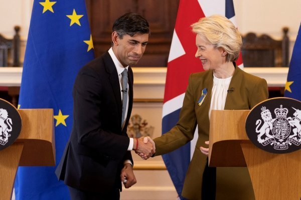 El primer ministro británico, Rishi Sunak, y la presidenta de la Comisión Europea, Ursula von der Leyen, (Reuters)