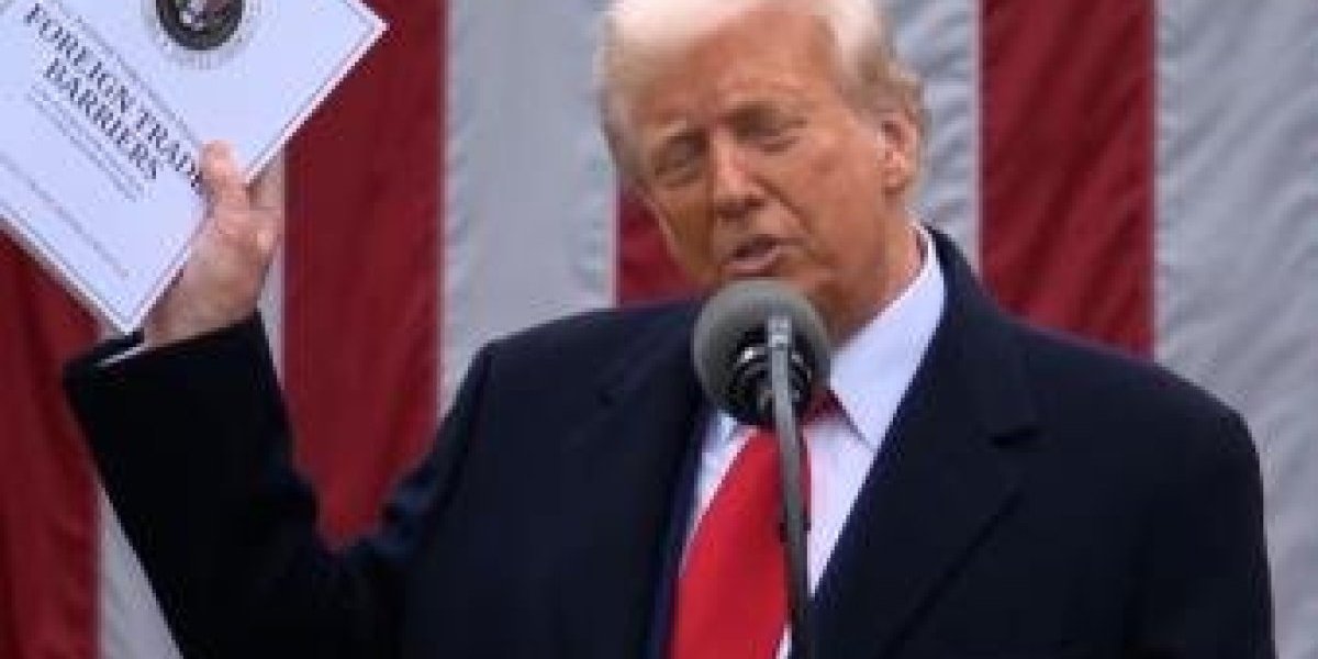 <p>Ahora en DF | Trump amenaza con aranceles adicionales a países con tasas "perjudiciales" para EEUU</p>