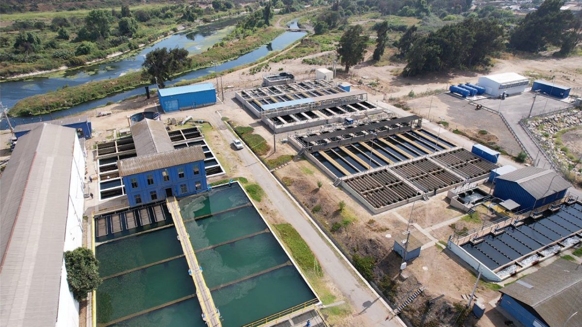 <p>Histórico: sanitaria Esval recauda más de US$ 160 millones tras colocación de dos bonos azules en el mercado local</p>