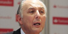 Mauricio Larraín anunciaría su retiro de la presidencia de Santander Chile tras más de 20 años liderando el banco