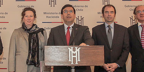Ministro Arenas descarta recesión: "Llamo a la cautela y a la prudencia, lo que tenemos en Chile es una desaceleración"