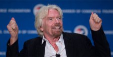 Richard Branson a sus trabajadores: tomen todas las vacaciones que quieran