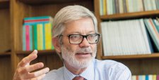 Juan Andrés Fontaine: “El Presupuesto es compatible con la ideología estatista que inspira al gobierno”