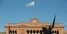 Gobierno argentino involucra a empresas chilenas por uso de facturas falsas para evadir impuestos