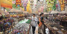 China crece en 2014 a menor ritmo en 24 años, pero PIB muestra composición más equilibrada