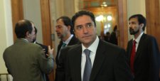 Gobierno respalda a Dávalos por crédito del Banco de Chile a empresa de su esposa y descarta tráfico de influencias