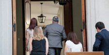 Allanan vivienda del socio de Natalia Compagnon en Caval