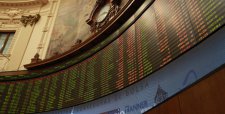 Falabella subió 4% en bolsa tras presentar resultados 2014