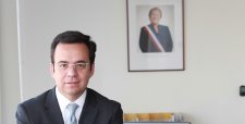 Ministro Céspedes destaca "buena señal" de Imacec de 2,7% de enero