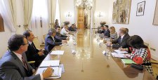 Nuevo flanco de Caso Dávalos complica al gobierno en medio de intentos por superar la crisis