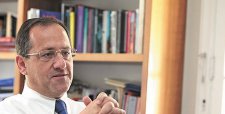 Harald Beyer: “El proyecto político de la Nueva Mayoría fracasó y estos casos lo dejaron sin sustento”