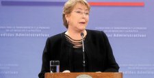 Cadem: pese a positiva evaluación del cambio de gabinete, desaprobación de Bachelet sube a 65%