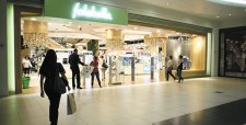 Crecimiento en deuda promedio de tarjetas de retailers mantiene tendencia de desaceleración