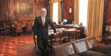 El realismo de Valdés: “El 2017 y 2018 se ven años más complejos fiscalmente que 2016”