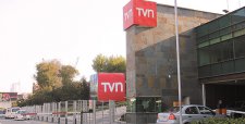 Resultados de TVN siguen en picada, mientras Canal 13 logra disminuir sus pérdidas