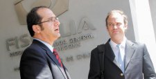 UDI insiste: SII debe querellarse contra Dávalos