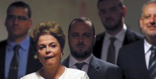 Acogen solicitud de impugnación en contra de Rousseff y se agrava panorama en Brasil