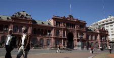 Herencia "K" en Argentina: Casa Rosada sin computadores ni agua caliente y multas en vehículos presidenciales