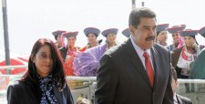 Maduro se lanza contra el Parlamento tras rechazo a emergencia económica