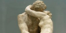 Venden en precio récord molde de El beso de Rodin