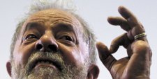 Lula llega al gobierno para buscar apoyo del Congreso y frenar impugnación a Rousseff