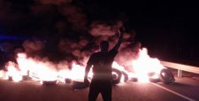 Trabajadores mineros bloquean acceso a principales faenas en respuesta a despidos y a "reforma laboral manipulada"