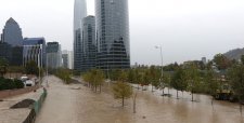 Frente de mal tiempo deja millonarias pérdidas por masivo corte de agua e inundaciones