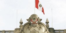 Moody's podría bajar calificación de Perú por déficit fiscal, dijo Credit Suisse