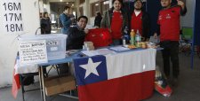 Las primarias de Chile Vamos y Frente Amplio en imágenes