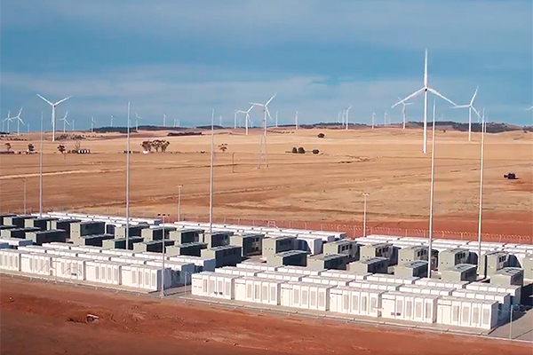 <p>Cómo funcionará la mayor batería de litio del mundo que Tesla quiere instalar en Australia</p>
