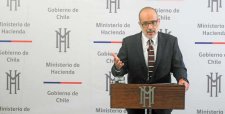 Valdés: Bachelet no tuvo acceso físico a informe de productividad pero conocía impacto