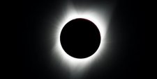 Las impresionantes imágenes que nos dejó el eclipse solar