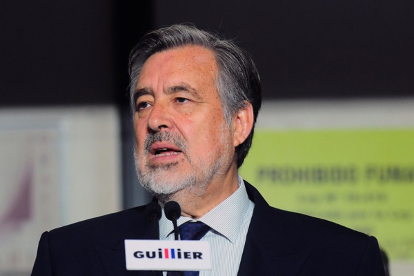 <p>Comando de Guillier anuncia “puerta a puerta” en todo Chile para llegar a un millón de hogares</p>