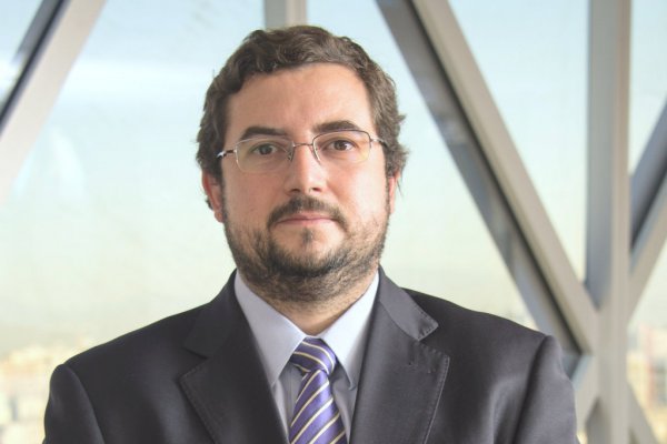 Un registro de garantías y poderes moderno
