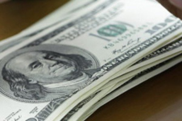 Dólar termina la semana sobre los $ 630