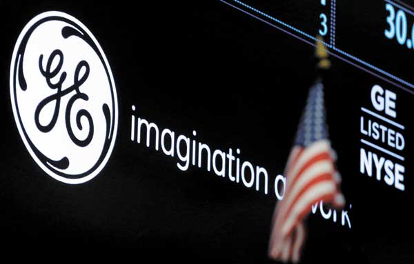 General Electric recortará dividendos a la mitad y venderá antiguas divisiones