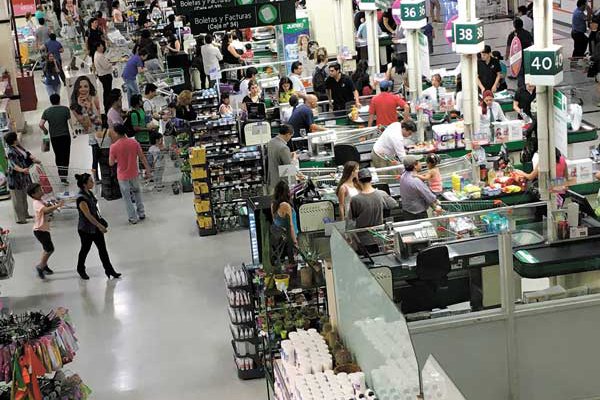 El sector retail lidera entre los 50 mayores empleadores del país