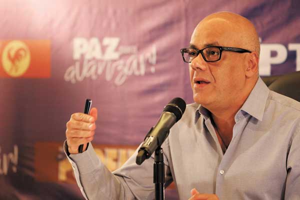 <p>Venezuela entra en default selectivo en medio de la renegociación de su deuda</p>