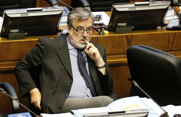 <p>Guillier retruca a Goic: “No andamos buscando generalísimo”</p>