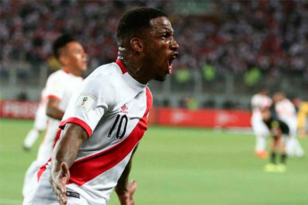 <p>Perú va al mundial y la efervescencia por la selección inyectará US$ 350 millones a la economía</p>