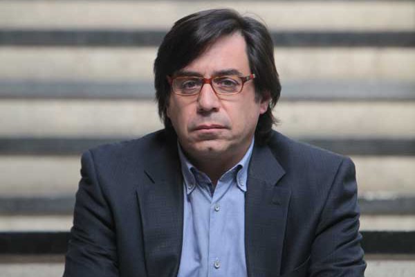 <p>Guillermo Larraín: “Chile no crecerá más porque salga Piñera ni se irá al tacho de la basura si gana otro”</p>
