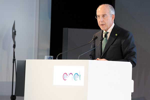 Italiana Enel reduce plan de inversión para Chile en línea con recorte para toda la región