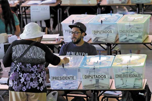 <p>Elección presidencial: agentes internacionales asumen un incierto resultado en el balotaje</p>