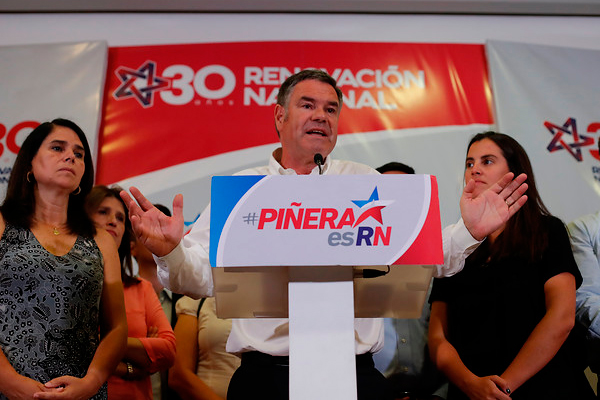 <p>Las explosivas frases del huracán Ossandón al respaldar a Piñera: "No soy amigo, ni voy a ser amigo de él"</p>