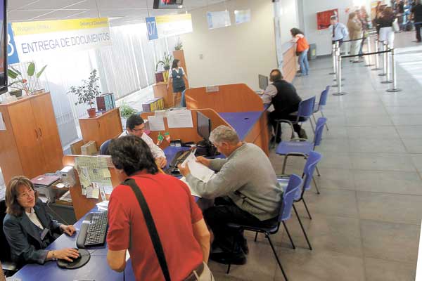 Gastos desembolsados por el Fisco en personal crecen 55% en los últimos ocho años
